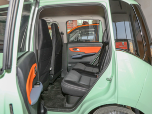 Lancement de nouveaux produits 2022, véhicule électrique à énergie nouvelle au design simple, avec une autonomie de 601 à 700 km et une puissance de 150 à 200 kW - Product Image 6