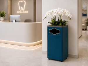 Poubelle commerciale TH-CTC-004 bleu sarcelle foncé de qualité supérieure avec arrangement de fleurs artificielles pour hall d'hôtel et bureau - Product Image 4