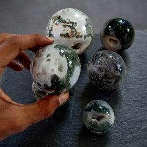 Natural Moss Agate <b>Crystal</b> Ball Polished Healing Gemstone <b>Sphere</b> Feng Shui Home Office Decor Meditation Gift Wholesale - Product Image 1