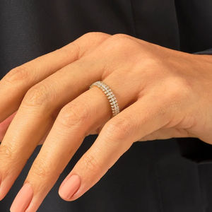 แหวนแต่งงานเพชรโมอิสซาไนต์ทรงกลม คลาสสิก ชุบทองคำแท้ 14KT แบบครึ่งวง สำหรับทุกเพศ ของขวัญสุดหรูสำหรับเธอ - Product Image 4