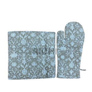 Juego de manoplas y soportes para ollas acolchados con flores topo, bloque de mano indio impreso, accesorios de cocina de algodón puro 100% - Product Image 1