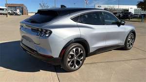 Nouveau 2022 pour Mustang Mach-E Premium Manuel Gauche R16 Toit en métal foncé Porte-bagages Caméra arrière À VENDRE - Product Image 3