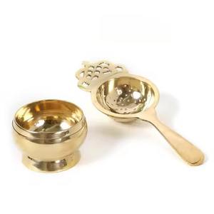 Coladores de té de latón Nuevo diseño Artesanía Más vendidos Con Infusor de té con asa y olla de descanso - Product Image 3