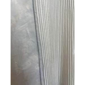 Vestido VEENA de Seda con Corte en A, Detalle de Pintuck en Color Marfil y Cintura Impero - Product Image 3