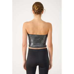 Top Corto Sin Tirantes de Tela Brillante - Product Image 5