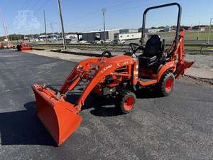 รถแทรกเตอร์ฟาร์มดีเซล4x4 24/70/60HP BX23S รถแทรกเตอร์แมสซีย์เฟอร์กูสันสำหรับ4WD เครื่องยนต์และล้อ2WD 2022 Kubota - Product Image 4