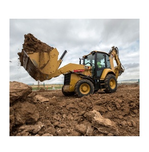 Machine CAT 440 d'occasion fiable, équipée d'une pelle télescopique, d'un système hydraulique auxiliaire et d'une cabine d'opérateur fermée - Product Image 5