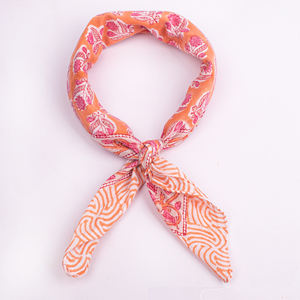 ผ้าพันคอผ้าฝ้ายพิมพ์ลายดอกไม้ด้วยมือ รูปทรงสี่เหลี่ยมจัตุรัส เป็นมิตรกับสิ่งแวดล้อม นุ่ม ระบายอากาศได้ดี ผูกด้านหลัง ใช้กลางแจ้ง ซักได้ ขนาด 21x21 - Product Image 5