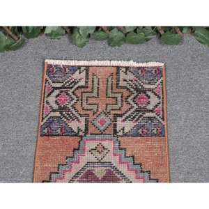 Tapis de 1,1 x 2,9 pieds, tapis turc vintage, tapis en laine rayé marron et bleu - Product Image 3