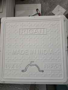 Tapa de Alcantarilla de FRP Negra Cuadrada de 24x24 para Seguridad Vial, Resistente a la Corrosión, para Inspección Química, Tanque, Carretera - Product Image 2