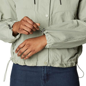 Veste Softshell pour femmes en gros pour la randonnée d'hiver coupe-vent imperméable à capuche respirant fermeture à glissière doux confortable - Product Image 3