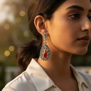 Pendientes de Lágrima de Plata 925 con Marcasita y Coral Rojo, Chapados en Oro y Platino para Bodas y Fiestas - Product Image 2