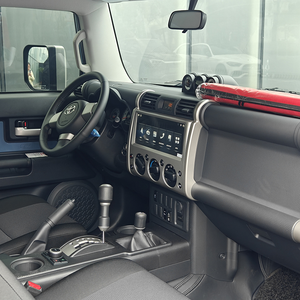 SUV tout-terrain d'occasion à essence, transmission automatique, transmission intégrale, sièges en cuir, intérieur clair, galerie de toit métallique, véhicule utilitaire 5 portes - Product Image 4