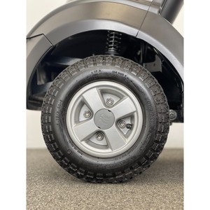 รถสกู๊ตเตอร์สำหรับผู้พิการ TGA Breeze S4 (2024) รุ่น Heavy-Duty 8MPH ระยะทางวิ่ง 30 ไมล์ สภาพดีเยี่ยม สำหรับขับขี่ออฟโรด ระดับ 3 พร้อมเบาะนั่งแบบหมุนได้เต็มรูปแบบ - Product Image 4