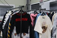 Kemeja Wanita Bekas Berkualitas Premium YoursUp Bahan Polyester/Katun Campuran Ukuran Beragam Bale 100kg Karung Transparan Langsung dari Korea Selatan Musim Dingin