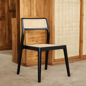 เก้าอี้รับประทานอาหารแบบซ้อนกันสำหรับร้านอาหารเก้าอี้ไม้สักสีดำพร้อมหวายธรรมชาติสีเสร็จสิ้นสำหรับร้านอาหารโรงแรมเก้าอี้รับประทานอาหาร - Product Image 2