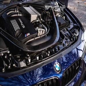 BMW M4 Coupé 2018 SUPER LIMPIO, PAQUETE DE COMPETICIÓN, LISTO PARA ENVIAR - Product Image 2