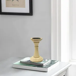 Le bougeoir en bois de luxe ajoute une touche sophistiquée, rustique, confortable et élégante aux espaces de salon et de salle à manger - Product Image 2