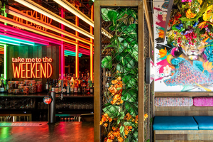 เฟอร์นิเจอร์ตกแต่งภายในสไตล์เรโทรสำหรับบาร์ร้านเหล้าแบบชนบท เหมาะสำหรับตกแต่งผับแบบดั้งเดิม ร้านไวน์ และการออกแบบพื้นที่ดื่มด่ำ - Product Image 3