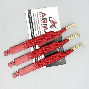 แหนบต่อขนตาตรงทำจากสเตนเลสสตีลเคลือบสีแดงลายปลาโลมาดอกไม้ CNC ทดสอบด้วยมือพร้อมโลโก้ตามสั่ง - Product Image 3