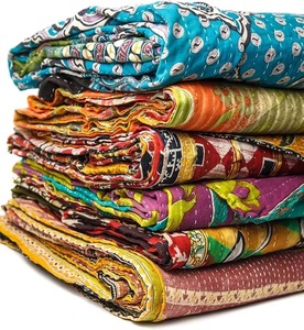100% orgánico Vintage Kantha algodón edredón suave cómodo 55*85 pulgadas hecho a mano India Lino lanza con patrón de carácter sólido - Product Image 4
