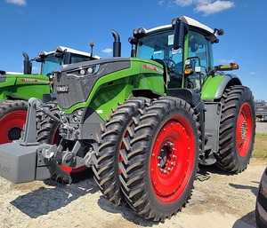 2025 Fendt 1042 Vario Tractor - 420 HP MFWD Tractor with <b>MAN</b> Diesel Engine, SteplessTransmission, and High-Capacity Hydraulics - Product Image 1