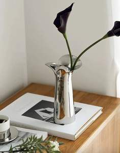 Arreglo de flores artificiales de hierro personalizado decoración del hogar adornos jarrones de hierro negro para sala de estar - Product Image 1