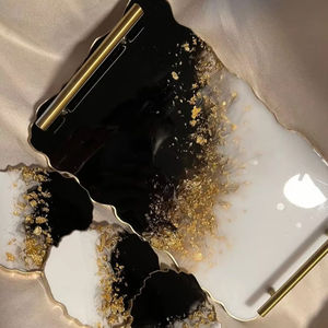 AVEC LE MEILLEUR PLATEAU EN RÉSINE MODERNE FAIT À LA MAIN Elégant Plateau rond jetable écologique pour le service et le style de la maison - Product Image 1