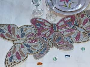 Camino de mesa de mariposa con cuentas hecho a mano decoración de primavera accesorio de mesa de comedor bordado de lujo - Product Image 2