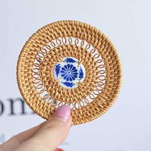 แผ่นรองแก้วไม้ธรรมชาติแบบคลาสสิก พร้อมเซรามิกตรงกลาง อุปกรณ์ครัว ผลิตในอินเดีย;34648 TIMELESS CRAFT - Product Image 4