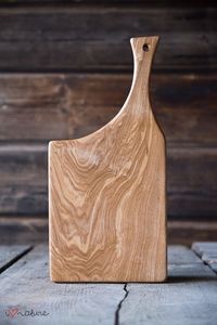 Tabla de cortar de madera ovalada con mango redondo Tabla de servir Premium para aperitivos de frutas de queso y uso diario en la cocina - Product Image 2