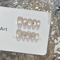 Moyen Ovale Champagne Perle Shimmer Français Minimaliste Doux Glam Opaline Trace Doigt Bijoux Acrylique Pré-conçu