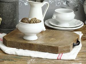 Tabla de cortar de madera de acacia de mango largo con cuchillo de queso de acero inoxidable, elegante, duradero y versátil para exportación a granel - Product Image 4