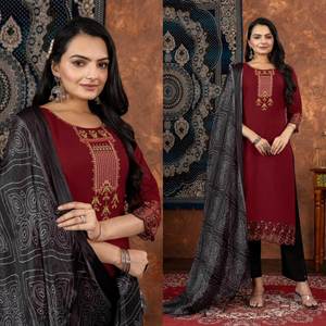 ผ้าเรยอนปักลายแถบยาวถึงเข่าพิมพ์ลายพิเศษสำหรับเทศกาลและงานเลี้ยง - Product Image 6