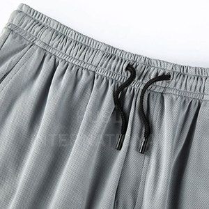 ชุดเสื้อผ้าผู้ชายสไตล์สตรีทลำลองสำหรับฤดูร้อน ปี 2023  โลโก้สั่งทำได้ ระบายอากาศได้ดี แห้งเร็ว น้ำหนักเบา ผ้าฝ้าย 100% ไซส์ใหญ่ - Product Image 4