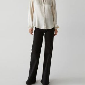 เสื้อซาตินผู้หญิงหรูหรา - ผ้าหรูหราและนุ่ม เหมาะสําหรับใส่ในสํานักงานและชุดราตรี มีหลายสี - Product Image 5