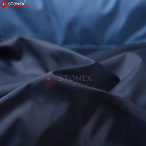 เสื้อแจ็คเก็ตพัฟเฟอร์ผู้ชายแบบมีฮู้ดสำหรับฤดูหนาว ผลิตจากโรงงานขายส่ง กันน้ำ ระบายอากาศได้ดี สีพื้น ซิปเต็มตัว รับสกรีนโลโก้คุณภาพสูง - Product Image 5
