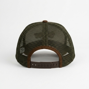 Gorra Trucker de 6 Paneles con Malla, Ajustable, Unisex, Casual, Primavera/Verano, Marrón, con Parche de Cuero Bordado con Logotipo en el Panel Frontal - Product Image 3