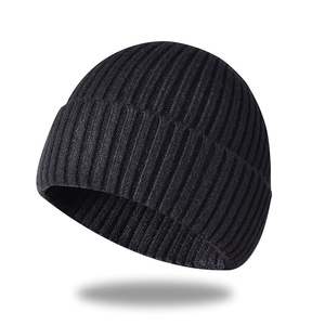Gorro Unisex de Acrílico Naranja y Negro, Gorro de Invierno Tejido Personalizado, Cálido, Liso, con Puño, Patrón Sólido, Venta al por Mayor Común - Product Image 1
