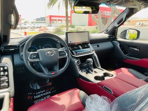 NUOVISSIMO Toyota Land Cruiser GR Sport 2025 3.5L Benzina Turbo Diesel V6 Automatico R18 Euro VI Telecamera a 360° Ottime Condizioni - Product Image 3