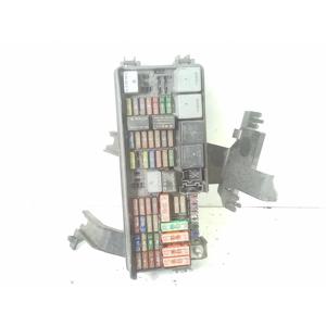 Boîtier de commande porte-fusibles MERCEDES Classe R W251 A1645402372 OM 642.950 Diesel 3000 (05>) - Product Image 1