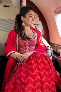 Traje de Fiesta Étnico Indio Pakistaní para Mujer, Top y Sharara, Costura Punjabi Disponible, Traje de Lawn al por Mayor a Precio de Mayoreo - Product Image 5