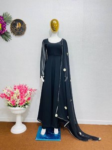 Nouvelle robe noire de créateur avec robe de soirée de mariage noire élégante Dupatta idéale pour les fêtes de mariage et les réceptions - Product Image 4
