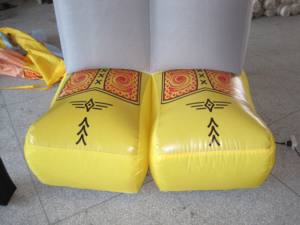 Ballon publicitaire gonflable Abraham des Pays-Bas en promotion avec impression numérique et pompe à air électrique, plus de 3,6 m de haut - Product Image 4