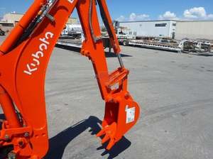 NOUVEAU TRACTEUR COMPACT KUBOTA B26 AVEC PELLE ARRIÈRE À VENDRE - Product Image 5