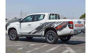 Used L200 2024 AWD Left Hand Drive Leather Seats Automatic 6 Cyl Sedan R18 Tires 360 <b>Camera</b> LED Lights 4.5L Euro IV <b>Panoramic</b> - Product Image 3