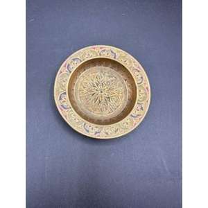 Plateau de service en laiton de qualité supérieure avec détails complexes idéal pour les occasions festives et le service quotidien avec style - Product Image 5