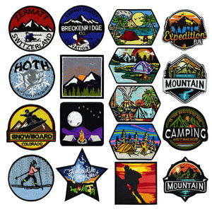 Parches Bordados de Tela para Campismo, Viajes, Montañismo y Senderismo, para Insignias de Velcro en Bolsas y Accesorios - Descuentos por Volumen - Product Image 1