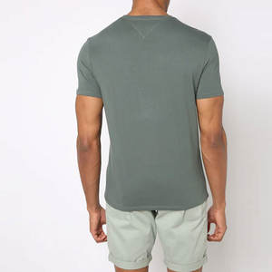 Venta al por mayor 100% algodón camiseta para hombres impresión personalizada en relieve Slim Fit diseño cómodo estirable 3D bordado técnica - Product Image 2