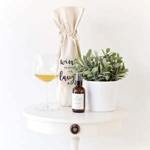 Bolsa de Lona de Algodón para Vino, Ideal para Regalo - Concepto 'Vino, un Poco de Risas, Mucho Divertido' - Product Image 3